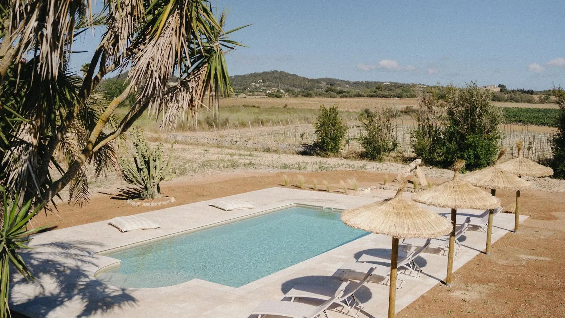 Vino Resort Son Amaret 손 마치아